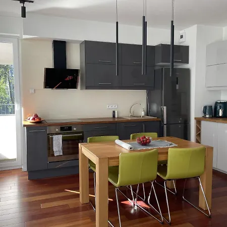 Apartman Your Oak Nest